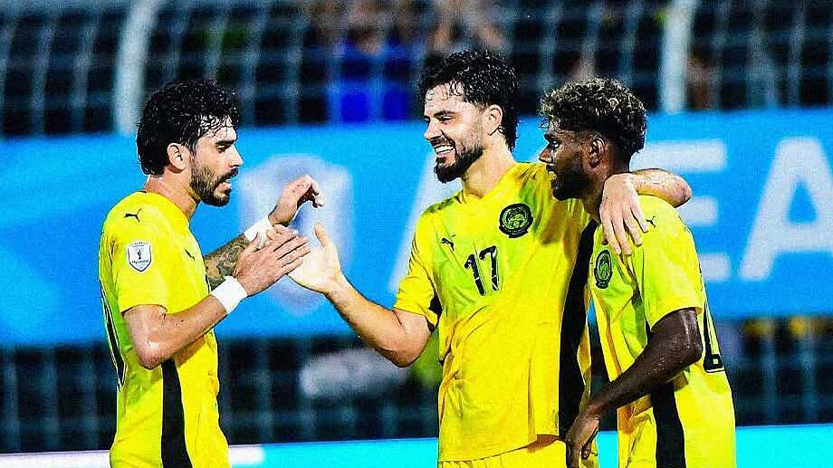Malaysia vượt Thái Lan để dẫn đầu bảng B ASEAN Cup