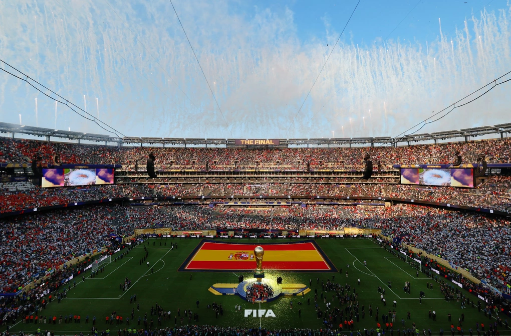 Khung cảnh nhìn từ trên cao ở sân MetLife, New Jersey, Mỹ trong lễ đăng quang World Cup 2026 của đội tuyển Tây Ban Nha Lễ đăng quang World Cup 2026 tại sân MetLife, New Jersey