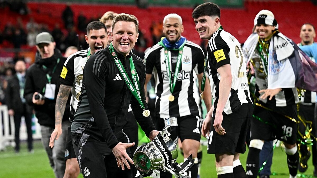 HLV Eddie Howe chia tay Newcastle
