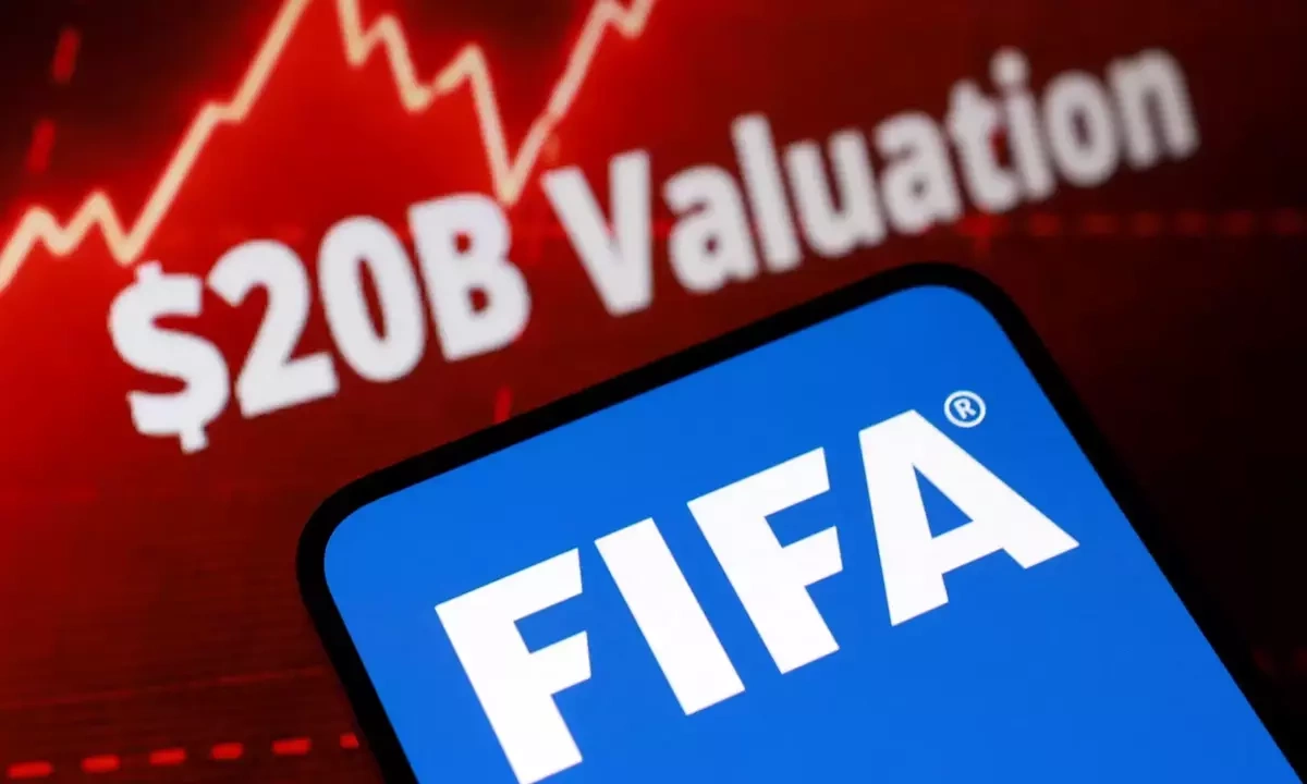 FIFA không lùi bước trước tối hậu thư của UEFA