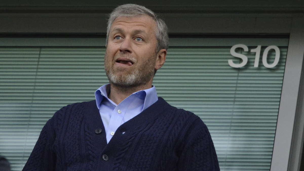 Chelsea thoát hiểm vụ 74 sai phạm thời Abramovich