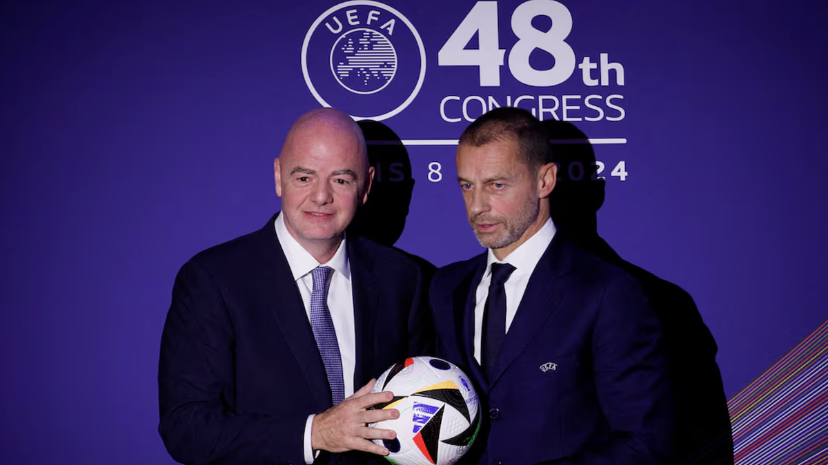 UEFA dọa phế truất Chủ tịch FIFA Gianni Infantino