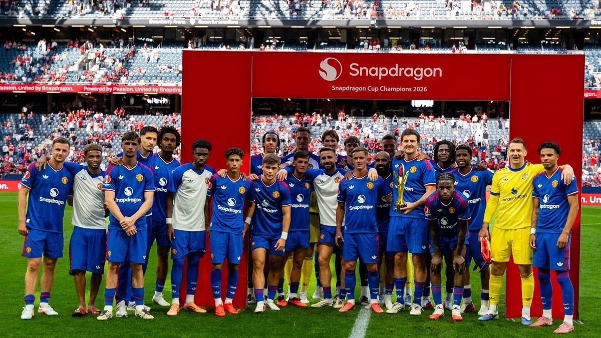 Man Utd thắng ngược Atletico, giành Cup giao hữu