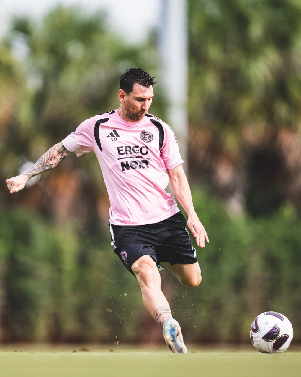 Messi tập luyện cùng CLB Inter Miami ngày 4/8 tại Florida Messi trong một buổi tập của CLB Inter Miami ngày 4/8 tại Florida Blue Training Center, Florida, Mỹ.