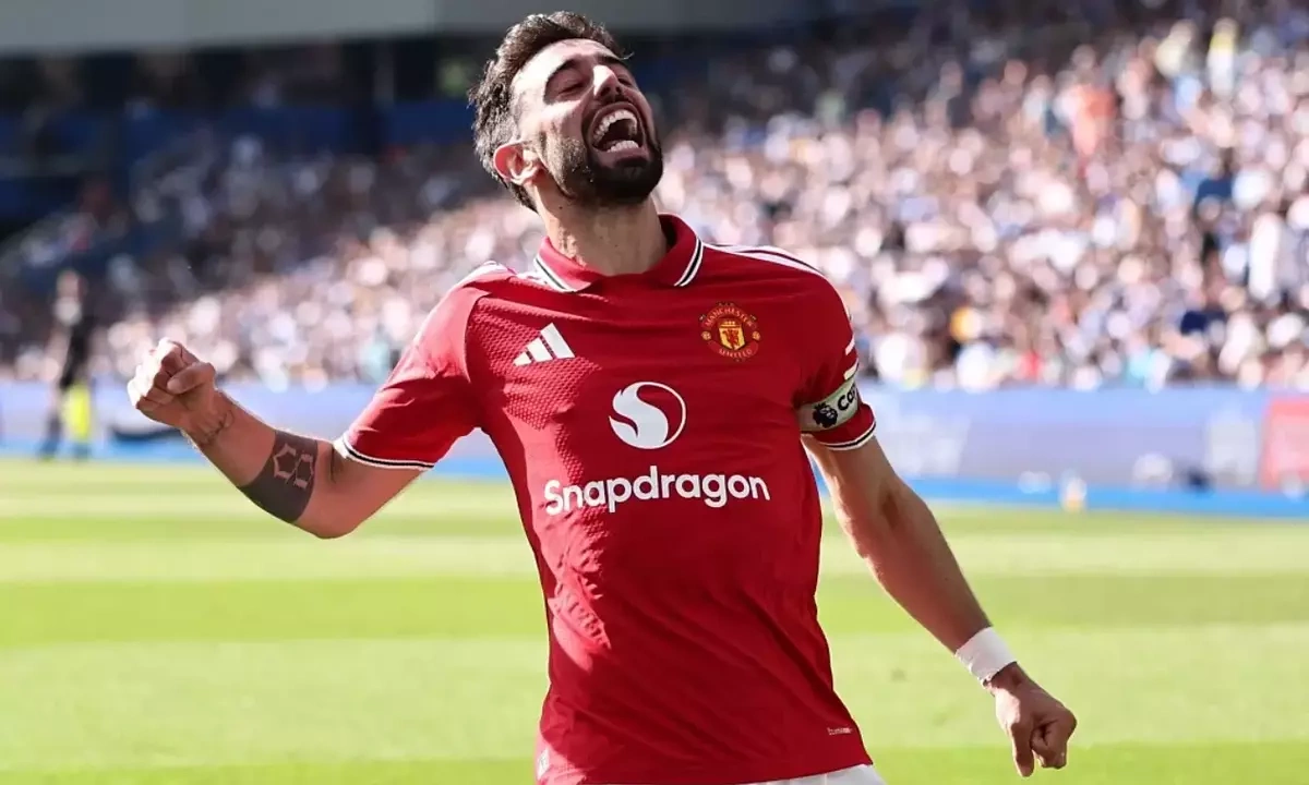 Galatasaray trả lương gấp đôi để chèo kéo Bruno Fernandes