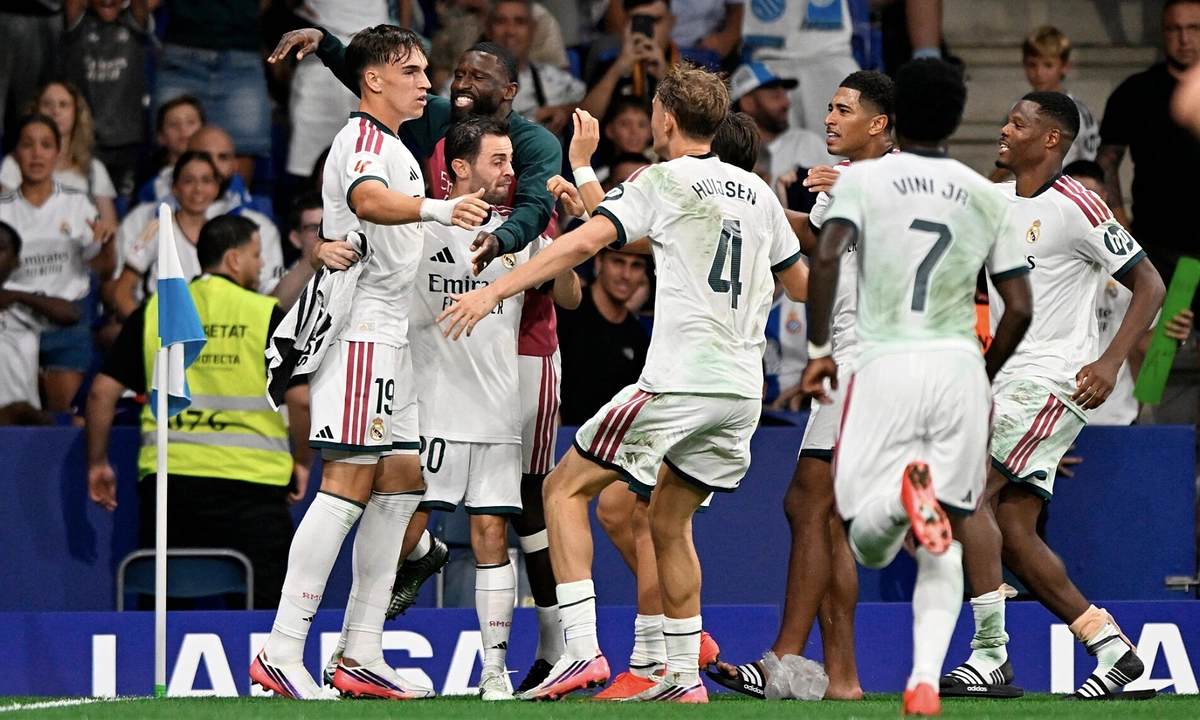 Real thắng nhọc trận ra mắt Mourinho