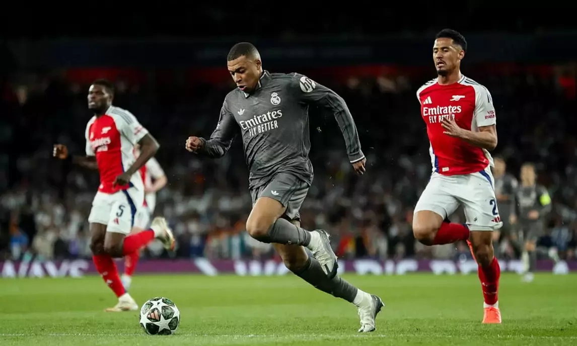 Arsenal đấu Real Madrid ở vòng phân hạng Champions League