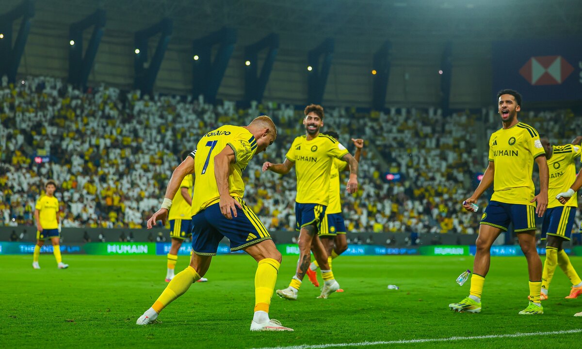 Ronaldo giúp Al Nassr giữ mạch toàn thắng