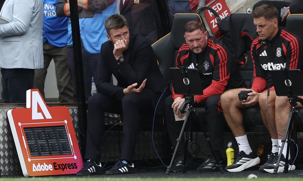 Carrick khó chịu khi Man Utd bị chê thiếu nhiệt huyết