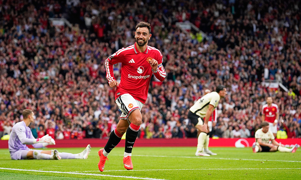 Man Utd đại thắng nhờ hat-trick của Fernandes