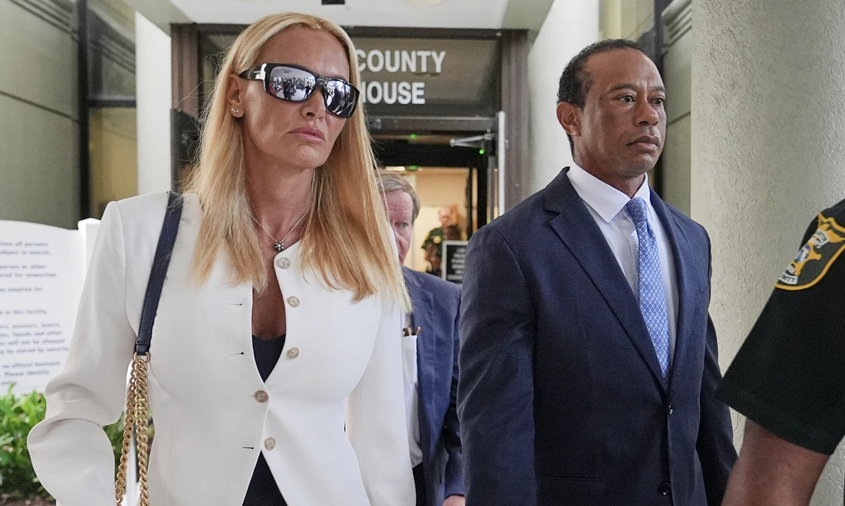 Vanessa Trump đồng hành cùng Tiger Woods tại tòa