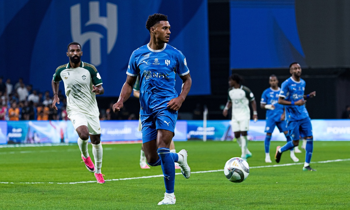 Tuyển thủ Anh: 'Saudi League mạnh ngang Ngoại hạng Anh'