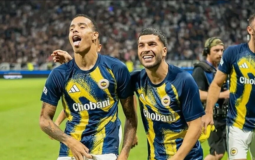 Greenwood bị UEFA điều tra vì hành vi phản cảm Greenwood phản cảm sau trận Fenerbahce thắng Lyon