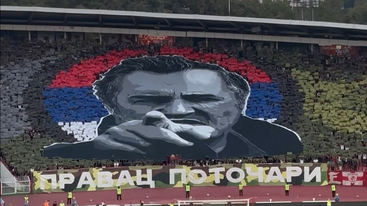 Vì sao trận derby bóng đá Serbia dậy sóng bởi hình ảnh tội phạm chiến tranh?