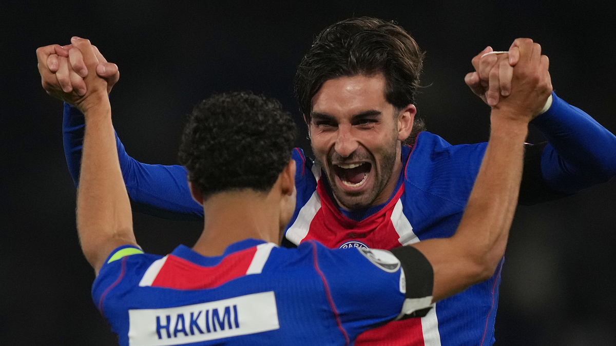 PSG đại thắng 6-1 trước Slovan Bratislava tại Champions League: Màn chào sân ấn tượng của Ferran Torres
