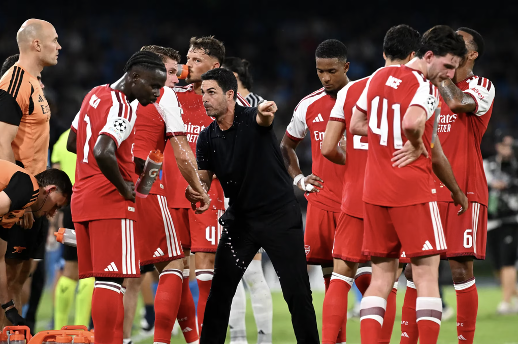 Arteta chủ động tạo nghịch cảnh để rèn Arsenal