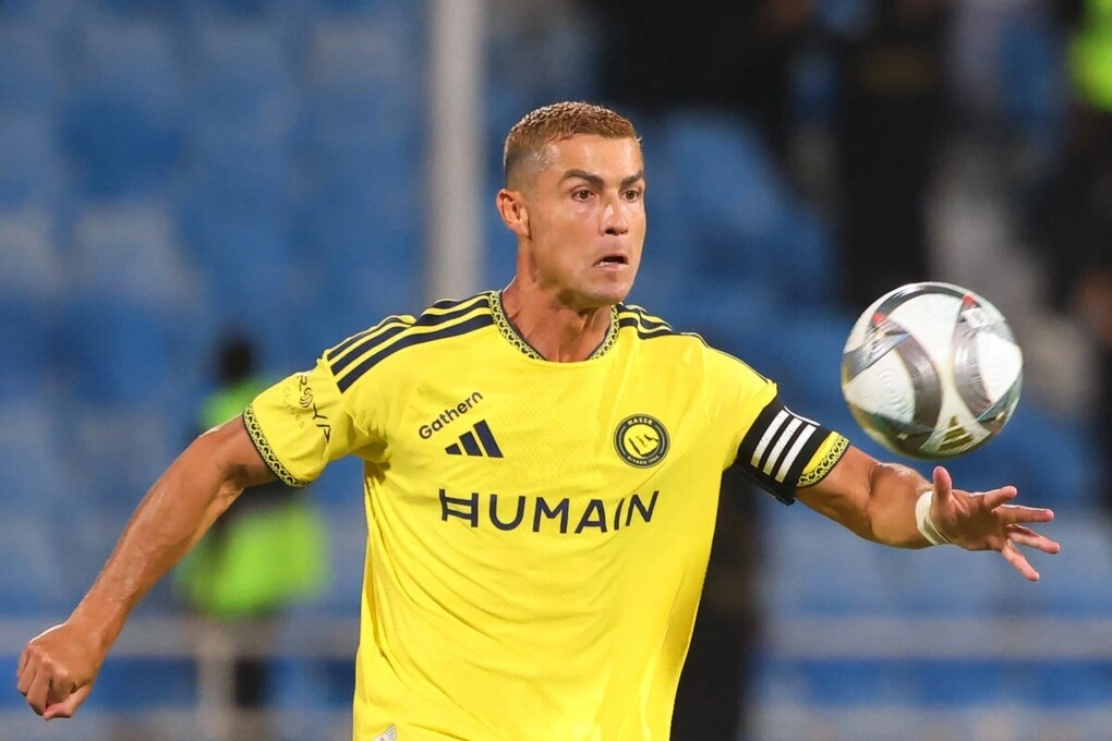 Ronaldo trong màu áo Al Nassr ở trận đấu tại Saudi Pro League với Al Riyadh trên sân Prince Turki bin Abdul Aziz, Riyadh, Arab Saudi ngày 21/8/2026. Ảnh: AFP