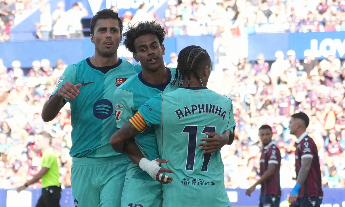 Yamal lập cú đúp trận thứ ba liên tiếp ở La Liga