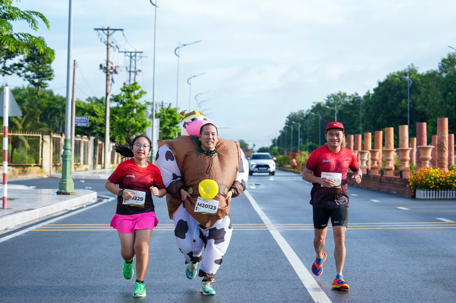 Hơn 5.000 runner tranh tài tại T&T Group Marathon Vĩnh Long