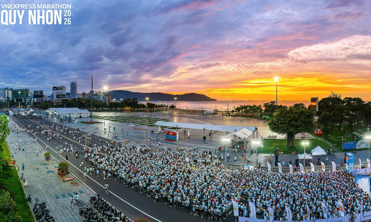 8.000 runner phủ kín những cung đường ven biển Quy Nhơn