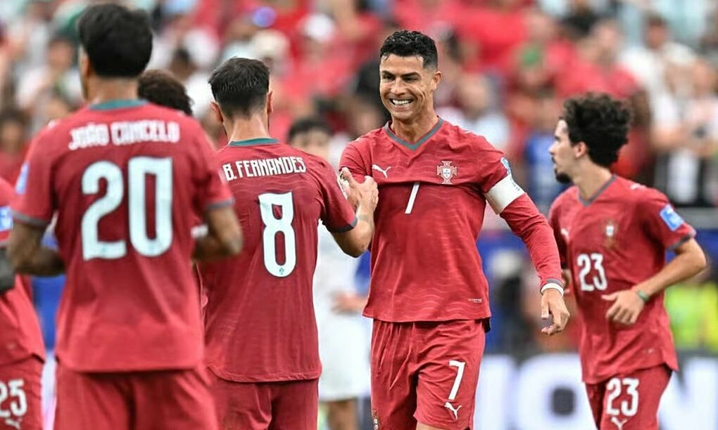 UEFA lên kế hoạch tạo 'Champions League cấp ĐTQG'