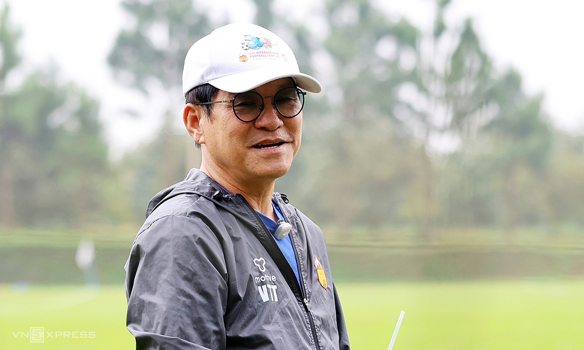 HLV Vũ Tiến Thành: 'HAGL không sợ rớt hạng'