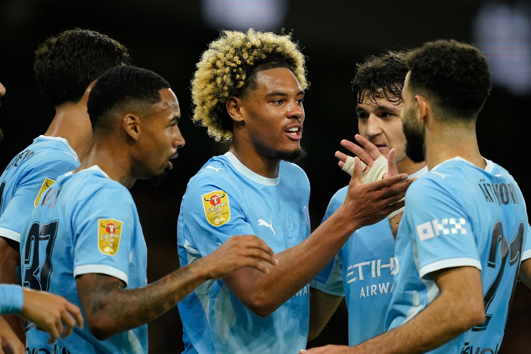 Tài năng 17 tuổi lập cú đúp trận ra mắt Man City - Báo VnExpress Thể thao