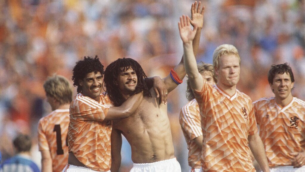 Ruud Gullit: Tây Ban Nha đang giữ bản sắc của Johan Cruyff thay vì Hà Lan