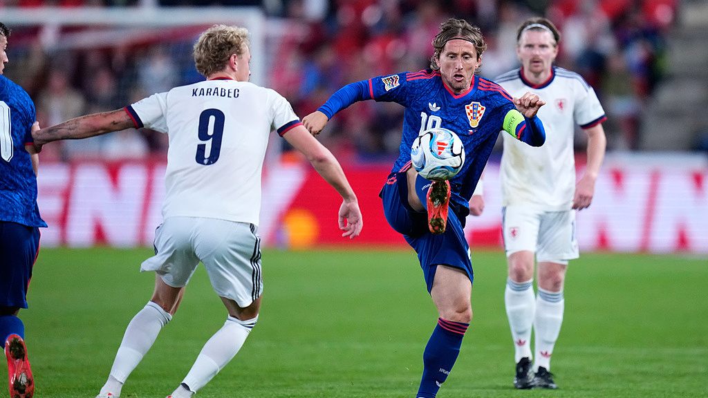 Modric lập kỷ lục ghi bàn ở tuổi 41 trong màu áo Croatia
