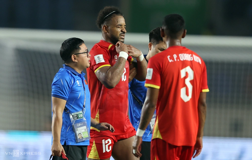 Xuân Son chia tay FIFA ASEAN Cup vì chấn thương