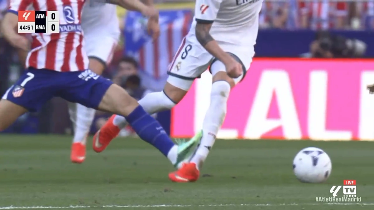 Atletico Madrid ‘cà khịa’ Real Madrid: Khi sự bình phục của Valverde trở thành tâm điểm
