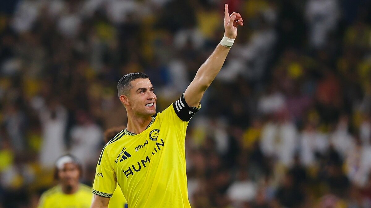 Cristiano Ronaldo marca seu 980º gol