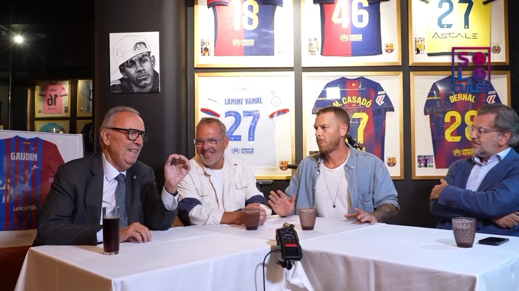 Lần lượt từ trái sang phải: Joan Gaspart, Lluis Carrasco, Jota Jordi và Toni Freixa, trên chương trình Sólo para Culés thuộc kênh El Chiringuito phát sóng ngày 9/10/2026. Ảnh: Sólo para Culés